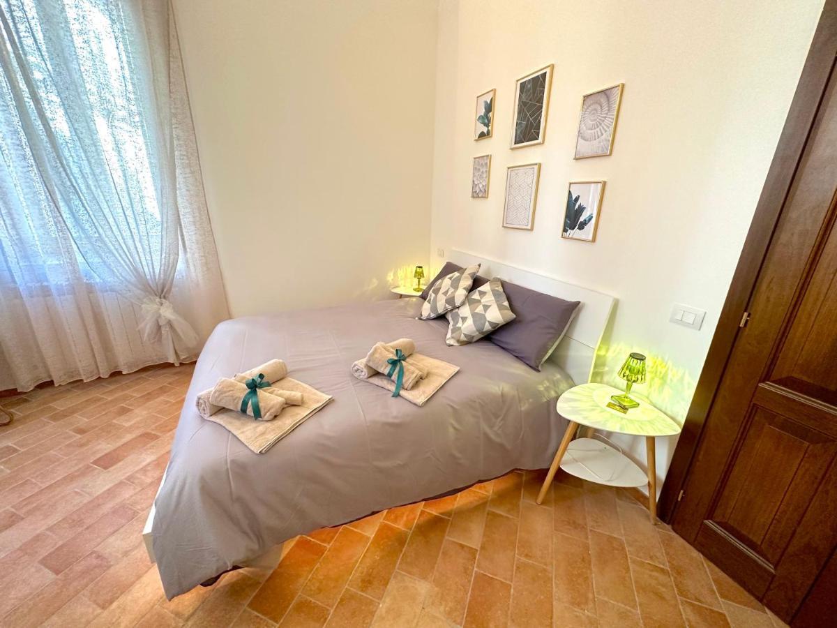 Dimora Del Sole - Intero Appartamento L'Aquila Ngoại thất bức ảnh